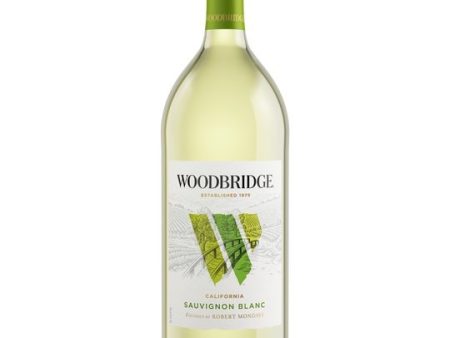 Woodbridge Sauvignon Blanc White Wine, 1.5 L Bottle, 12.5% ABV Online